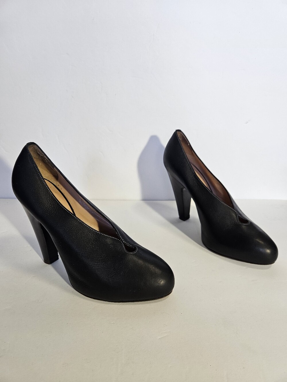 Giuseppe Zanotti Black Leather Teardrop Almond Toe Pumps
